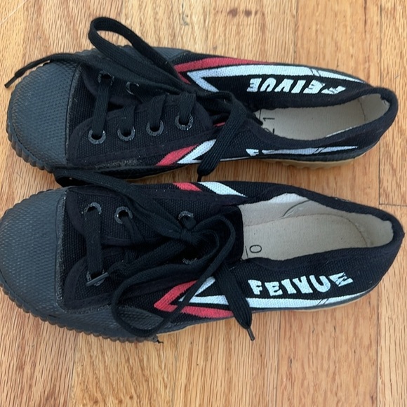 Feivue Unisex Canvas Martial Arts / Kung Fu Shoes - Black, Size 1 Kids ; 32 EU - Picture 8 of 10